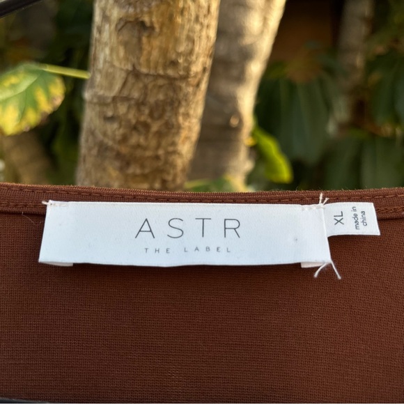 ASTR The Label brown long sleeve bodysuit! - Picture 3 of 4